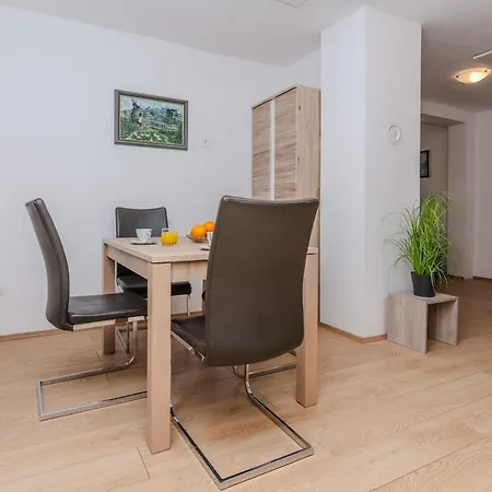 Holiday home Loncar