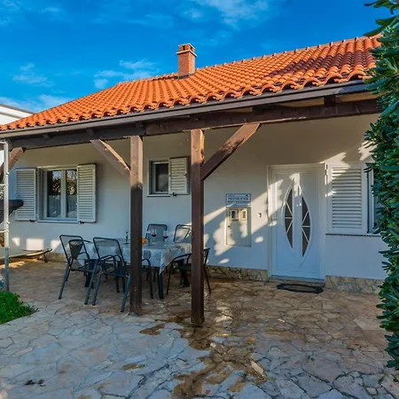 Loncar Holiday home *
